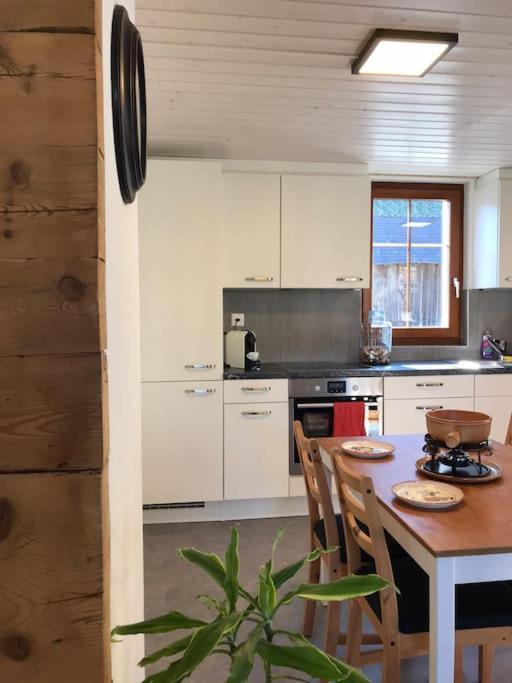 La Maisonnette : Charmante Maison Independante Salgesch ภายนอก รูปภาพ